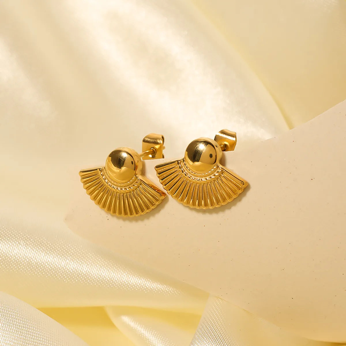 1 Pair Vacation Beach Scallop Shell Polishing Plating Stainless Steel 18k Gold Plated Ear Studs