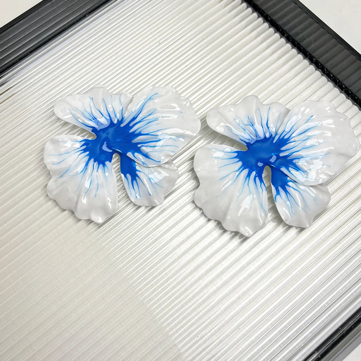 1 Pair Vacation Flower Enamel Iron Ear Studs