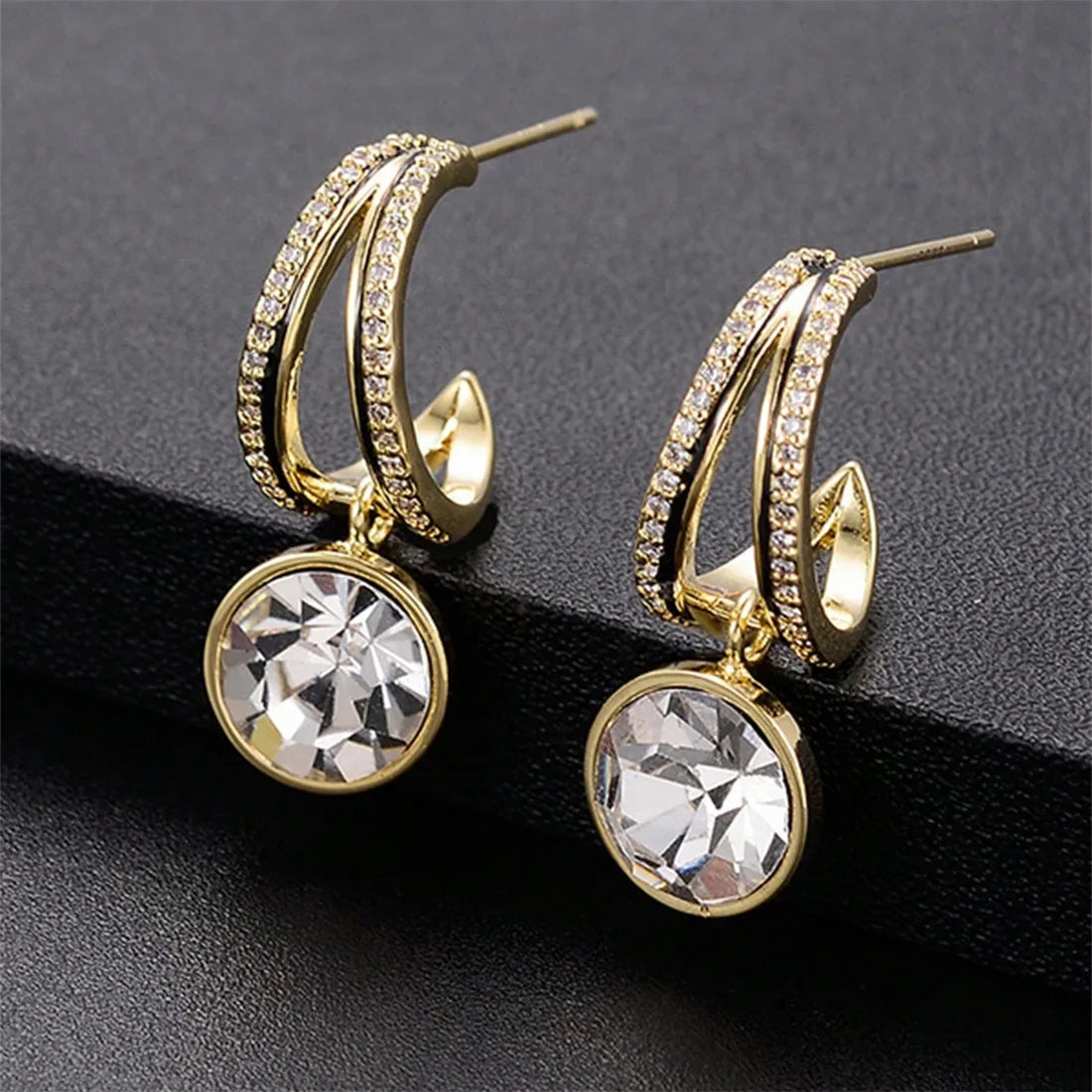 1 Pair Vacation Shiny Round Plating Inlay Copper Pearl Zircon Drop Earrings