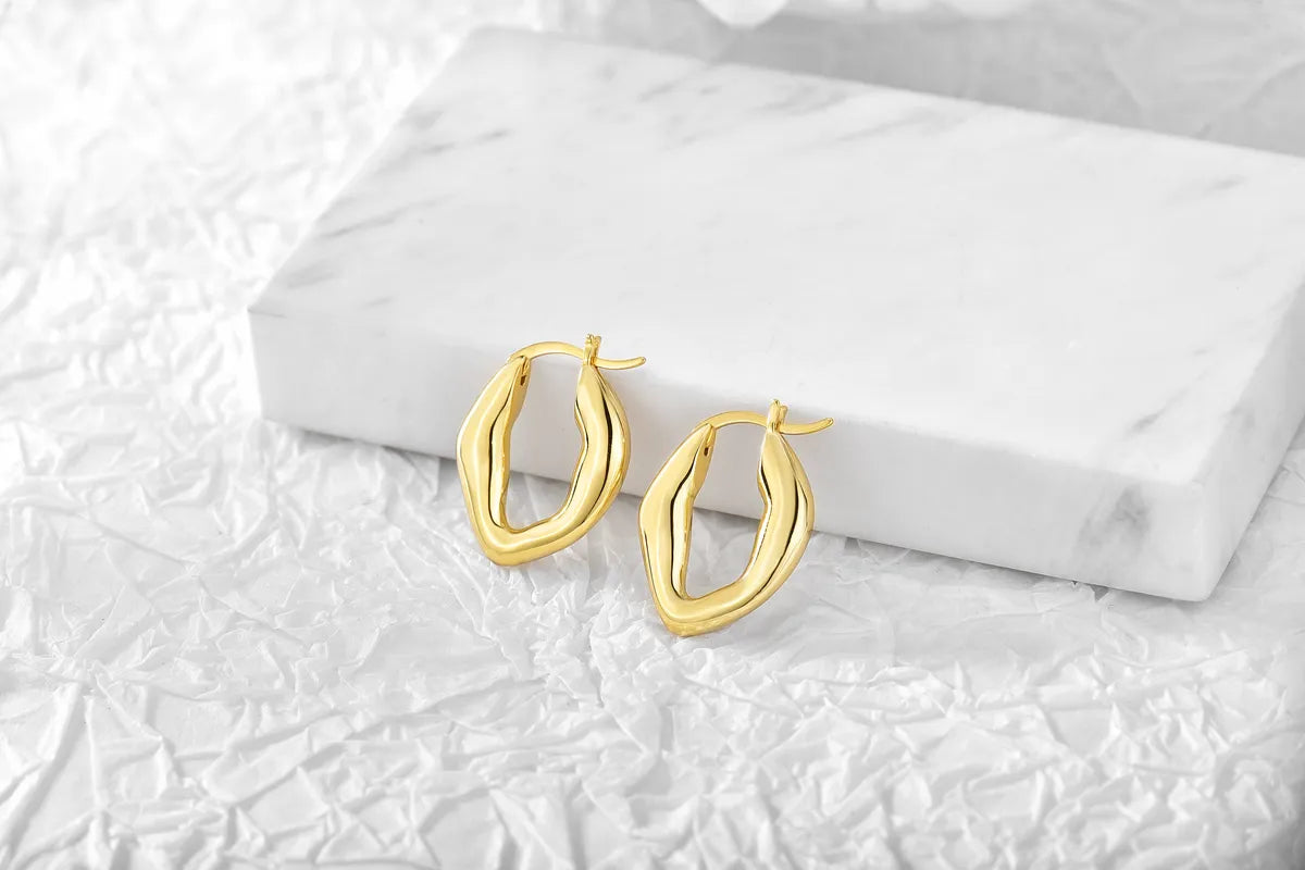 1 Pair Vacation Streetwear Commute Solid Color Plating Copper 18k Gold Plated Hoop Earrings