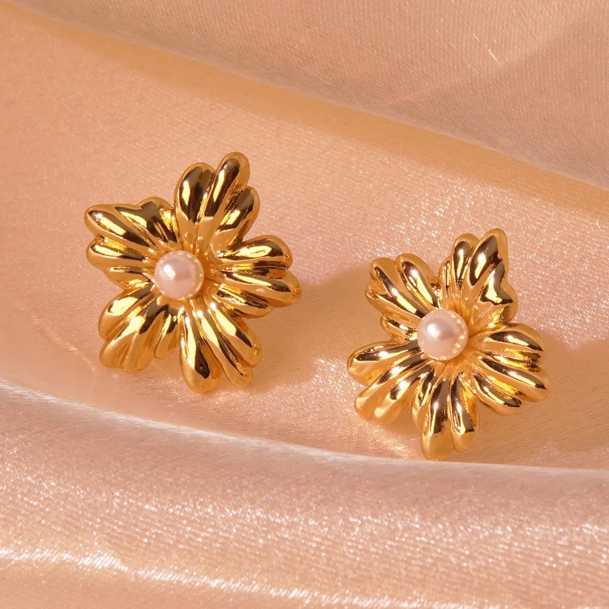 1 Pair Vacation Sweet Artistic Flower Floral Plating 304 Stainless Steel Imitation Gold  Ear Studs