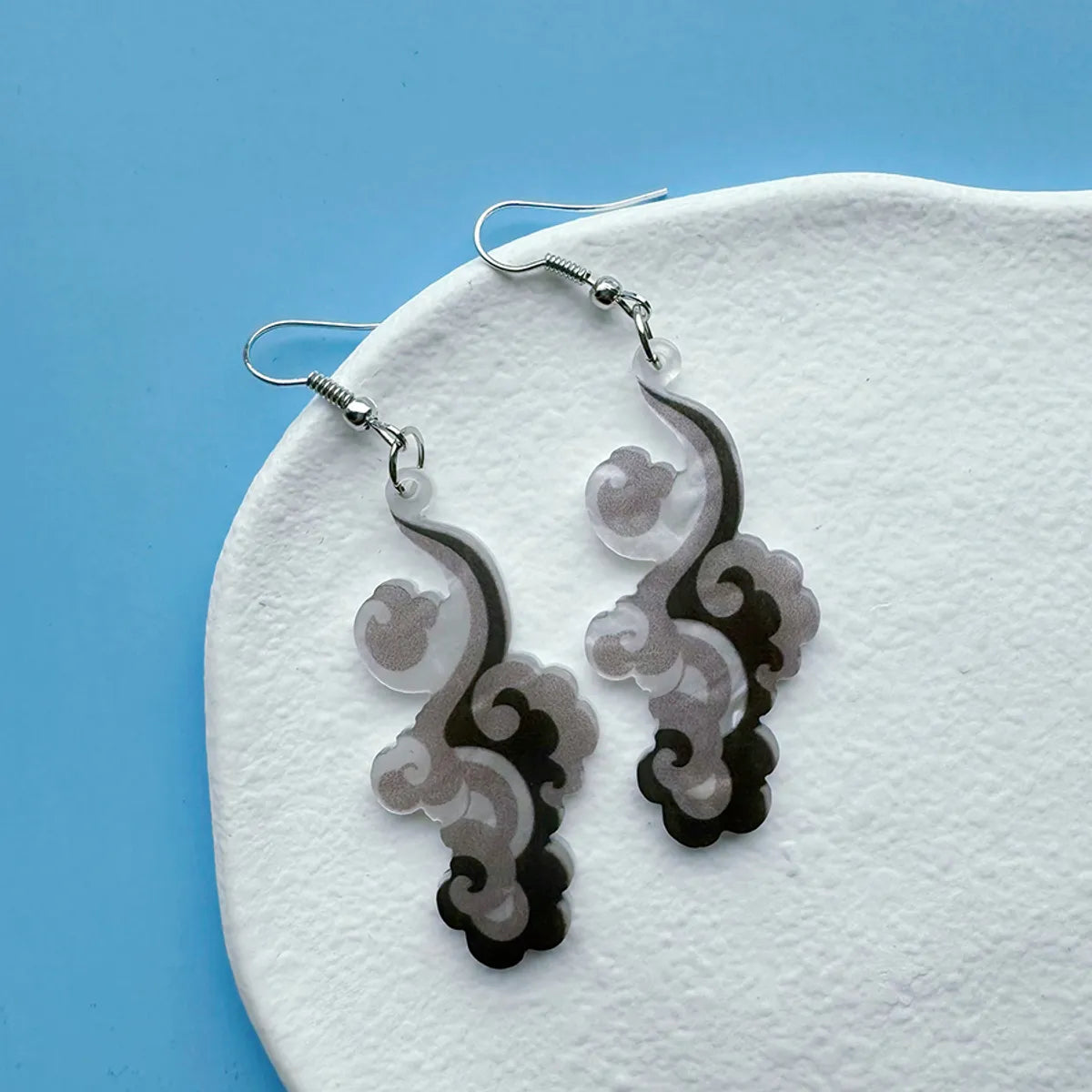 1 Pair Vacation Sweet Clouds Geometric Shell Irregular Printing Polishing Arylic Drop Earrings