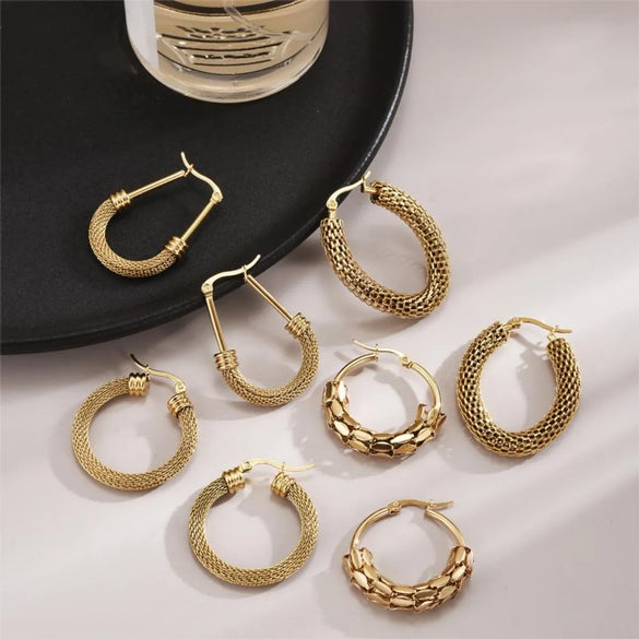 1 Pair Vintage Style Commute Circle Plating Hollow Out Stainless Steel 18K Gold Plated Hoop Earrings