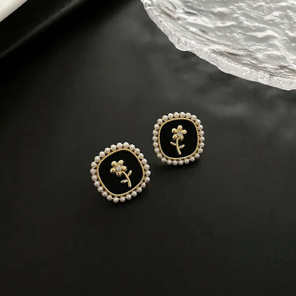 1 Pair Vintage Style Flower Alloy Ear Studs