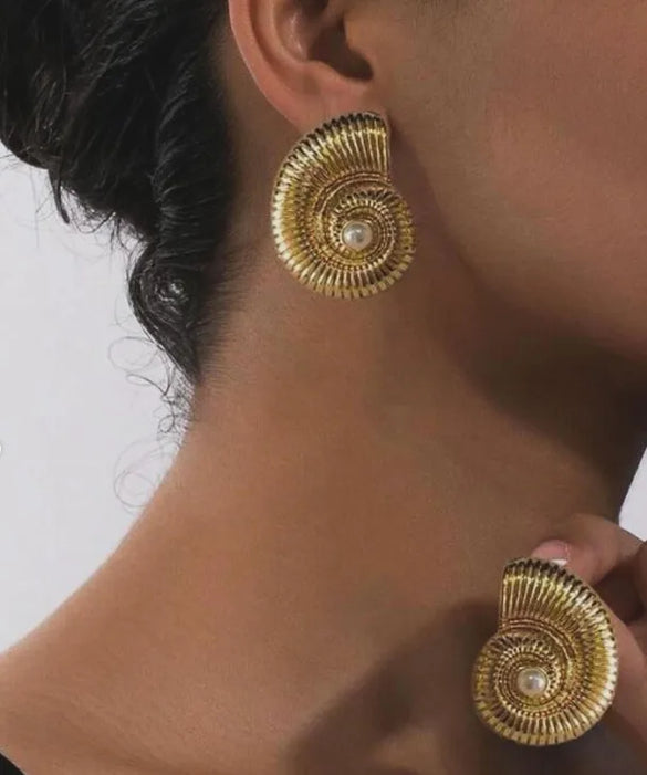 1 Pair Vintage Style French Style Conch Polishing Plating 304 Stainless Steel Artificial Pearls Zircon 18K Gold Plated Ear Studs