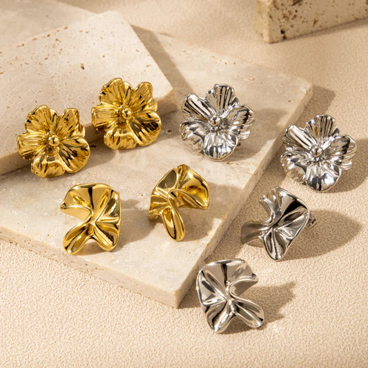 1 Pair Vintage Style French Style Simple Style Flower Plating Stainless Steel 18k Gold Plated Ear Studs