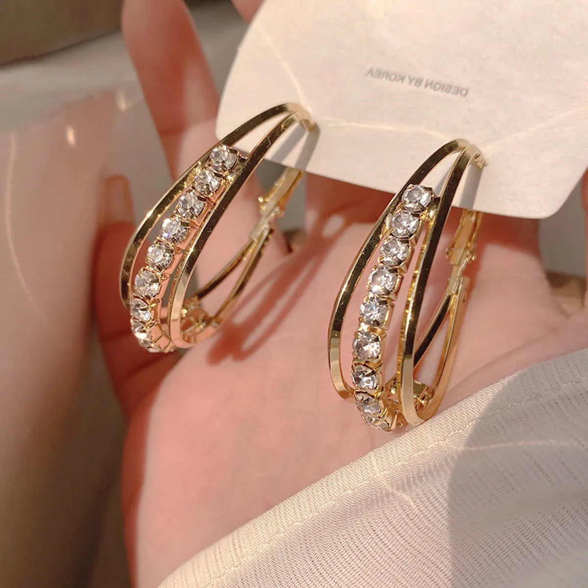 1 Pair Vintage Style Geometric Plating Three-Dimensional Inlay Alloy Zircon Gold Plated Earrings