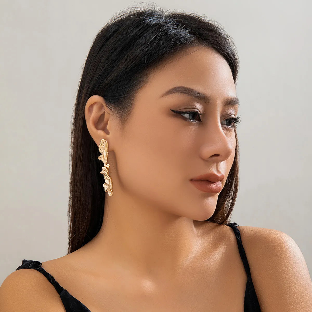 1 Pair Vintage Style Irregular Alloy Ear Studs