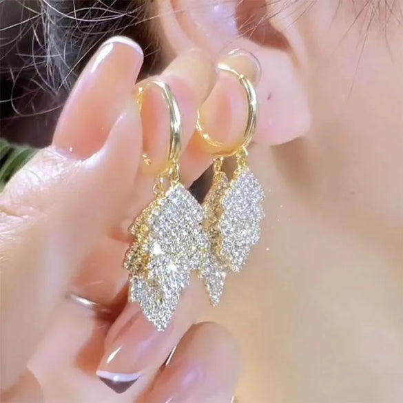 1 Pair Vintage Style Leaves Plating Inlay Alloy Rhinestones Gold Plated Drop Earrings