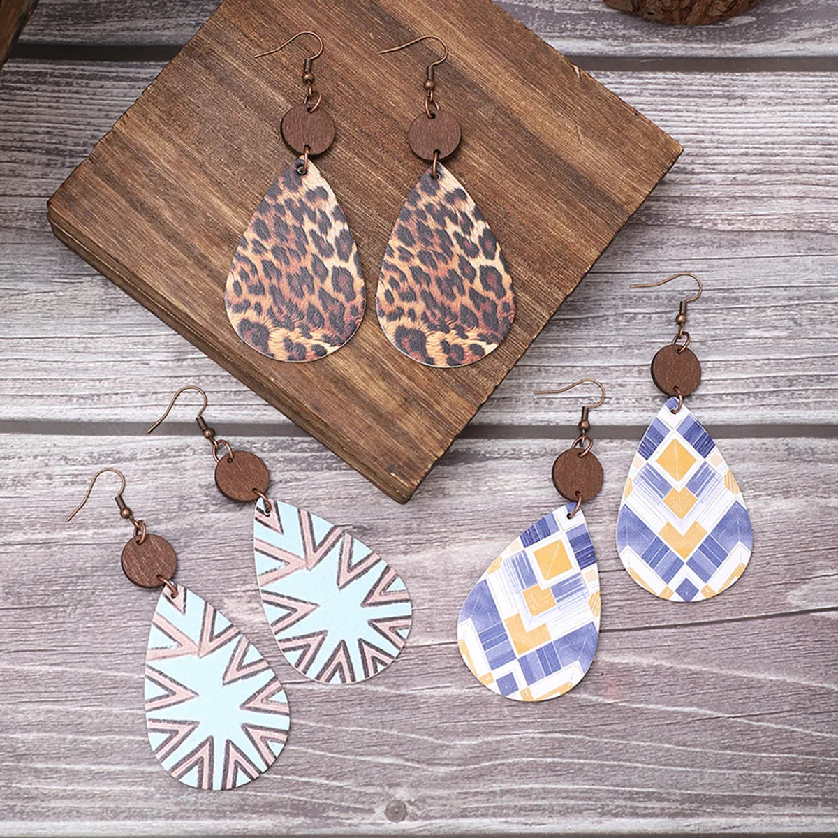 1 Pair Vintage Style Leopard Printing Pu Leather Earrings