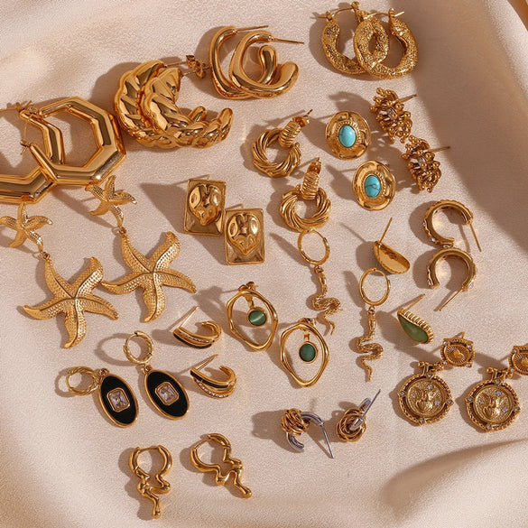 1 Pair Vintage Style Simple Style Classic Style Geometric Snake Plating Inlay Stainless Steel Rhinestones 18k Gold Plated Earrings