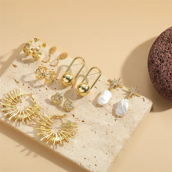 1 Pair Vintage Style Simple Style Commute Geometric Heart Shape Enamel Inlay Copper ABS Pearl Zircon Hoop Earrings Ear Studs