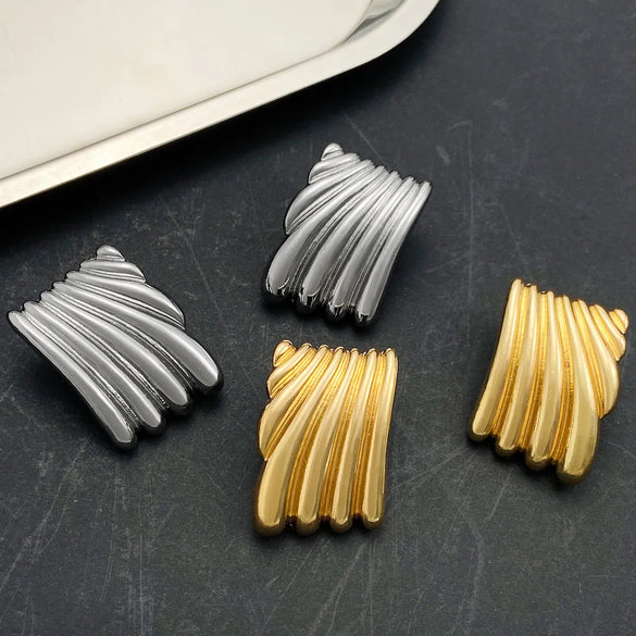 1 Pair Vintage Style Simple Style Heart Shape Flower Titanium Steel Ear Studs