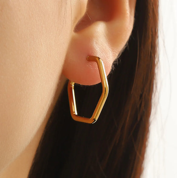 1 Pair Vintage Style Simple Style Roman Style Geometric Roman Numeral Flower Hollow Out 304 Stainless Steel 18K Gold Plated Ear Studs