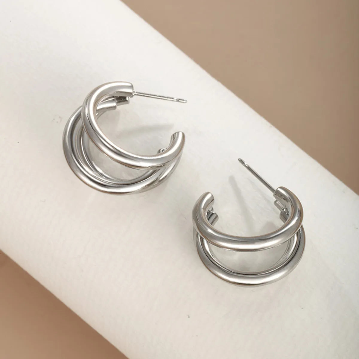 1 Pair Xuping Simple Style C Shape Plating Stainless Steel 14k Gold Plated White Gold Plated Ear Studs