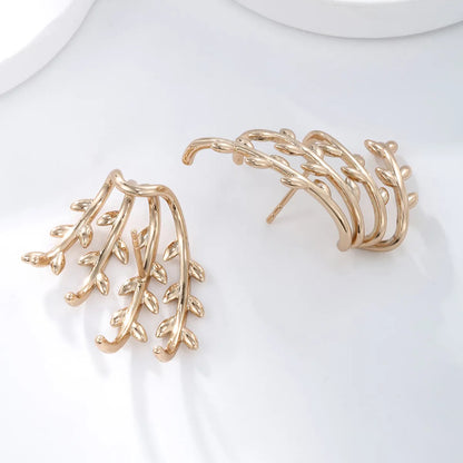 1 Pair Xuping Simple Style Irregular Leaf Asymmetrical Plating Copper Alloy 18k Gold Plated Ear Studs