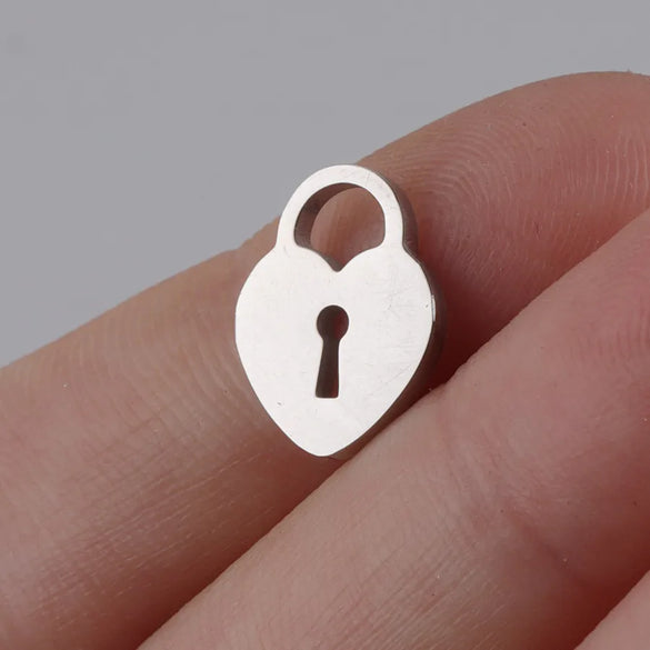 1 Piece 304 Stainless Steel Heart Shape Key Lock Pendant Jewelry Accessories