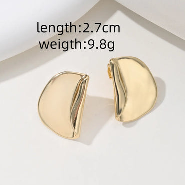 1 Piece Classical Cute Solid Color Asymmetrical Alloy Ear Studs