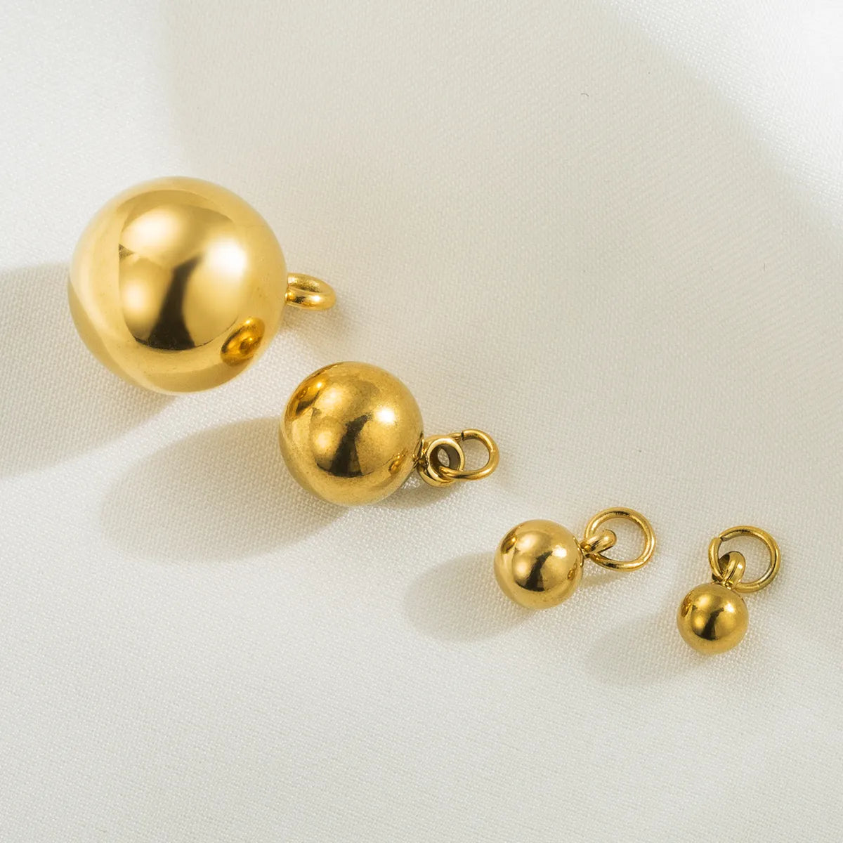 1 Piece Diameter 4mm Diameter 5mm Diameter 8mm Hole 2~2.9mm Stainless Steel 14K Gold Plated Ball Polished Pendant