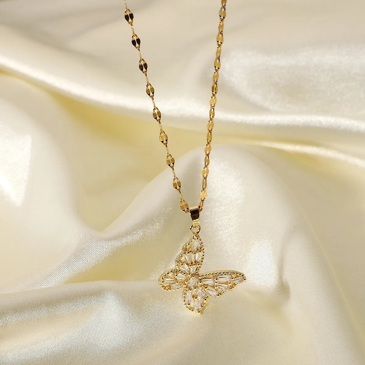 1 Piece Elegant Butterfly Stainless Steel Inlay Zircon Pendant Necklace