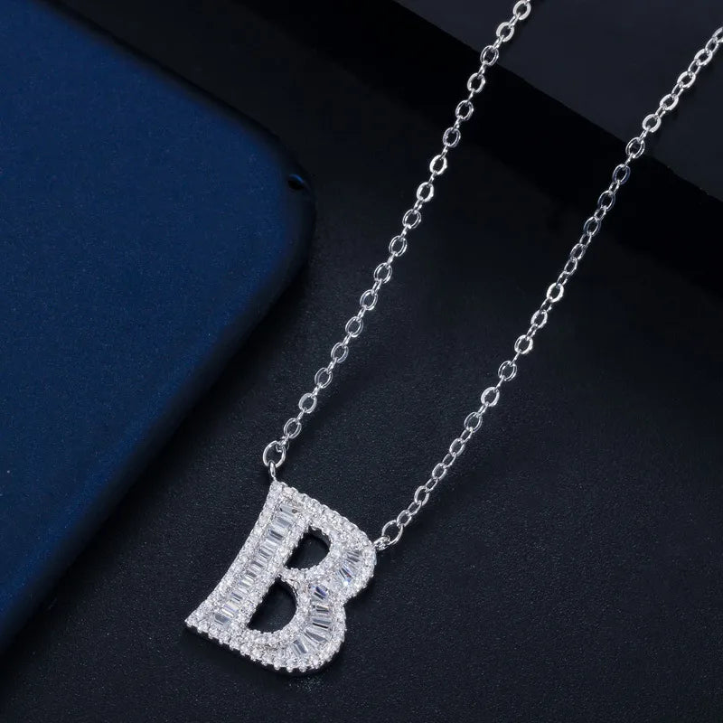 1 Piece Elegant Letter Copper Inlay Zircon Necklace