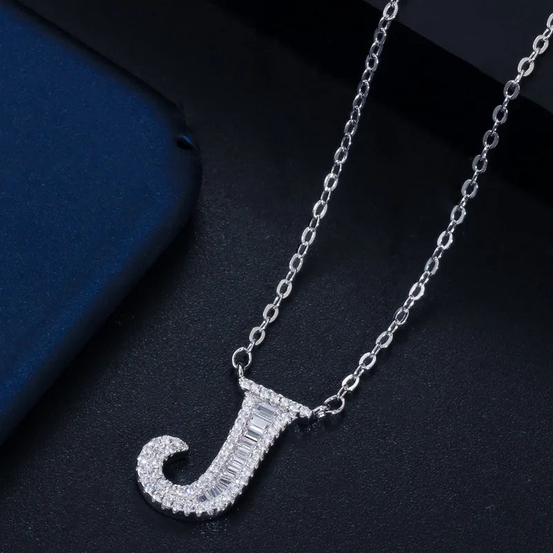 1 Piece Elegant Letter Copper Inlay Zircon Necklace