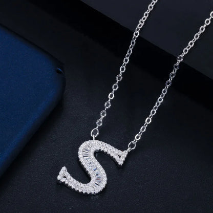 1 Piece Elegant Letter Copper Inlay Zircon Necklace