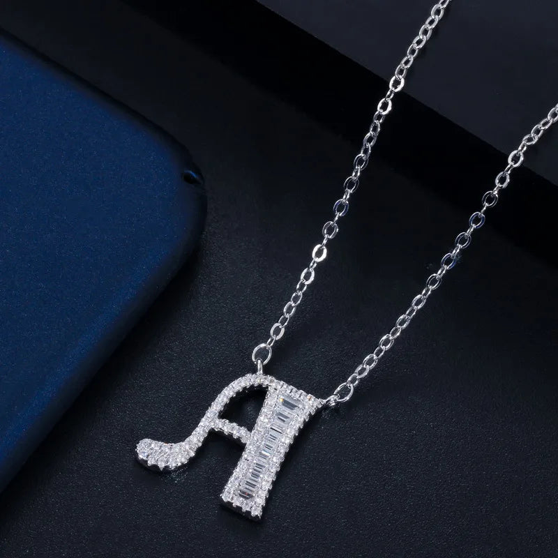 1 Piece Elegant Letter Copper Inlay Zircon Necklace