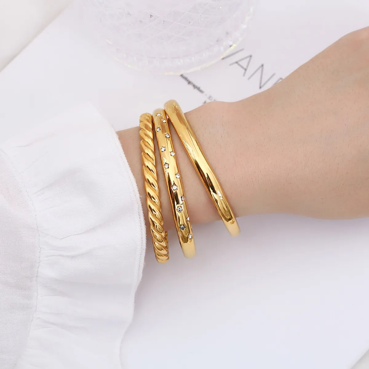 Fashion C Shape Stainless Steel Inlay Zircon Bangle