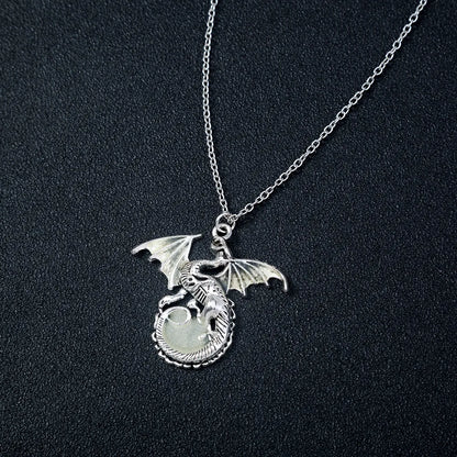 1 Piece Fashion Dragon Alloy Plating Silver Plated Women'S Pendant Necklace