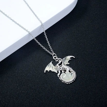 1 Piece Fashion Dragon Alloy Plating Silver Plated Women'S Pendant Necklace