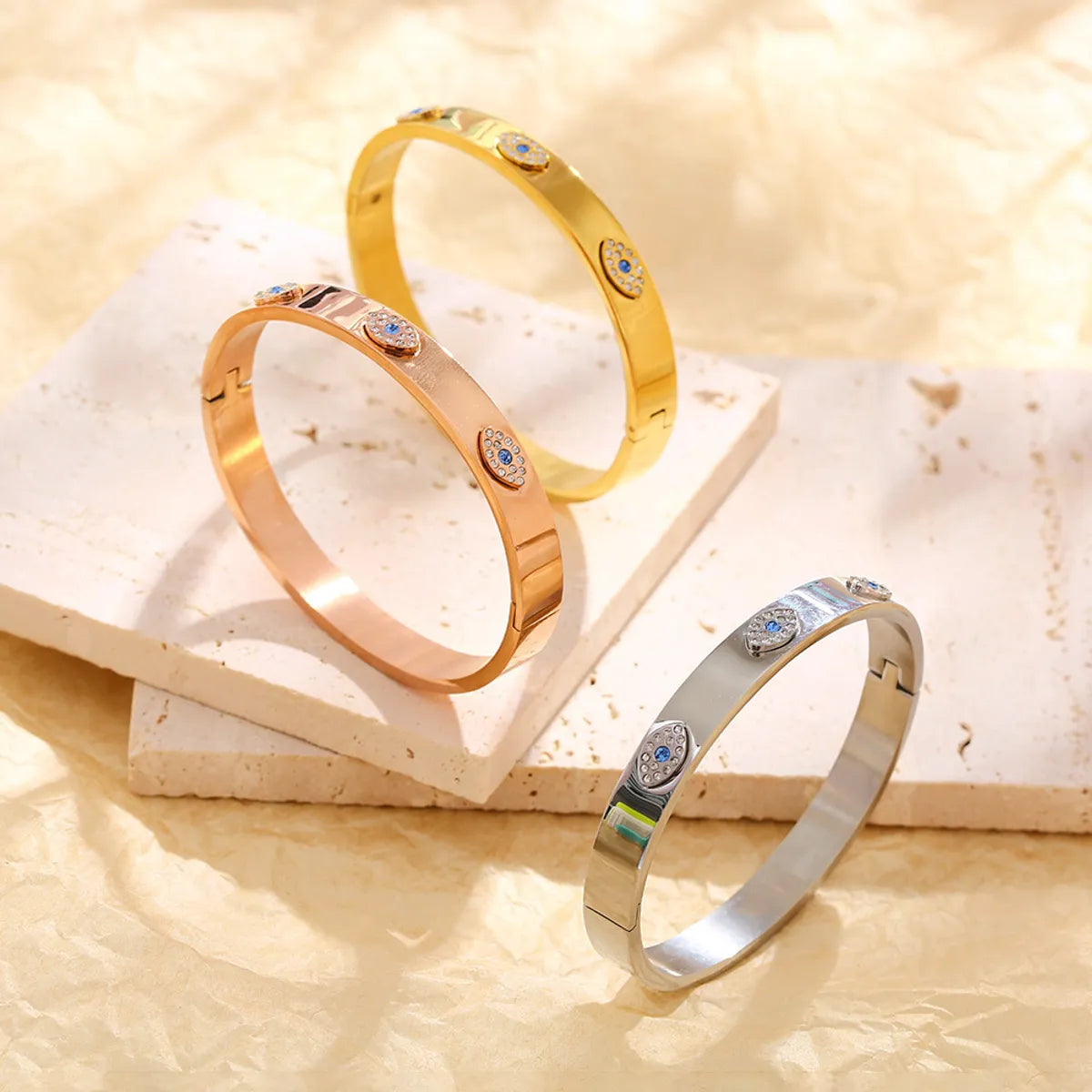 Fashion Eye Stainless Steel Inlay Zircon Bangle