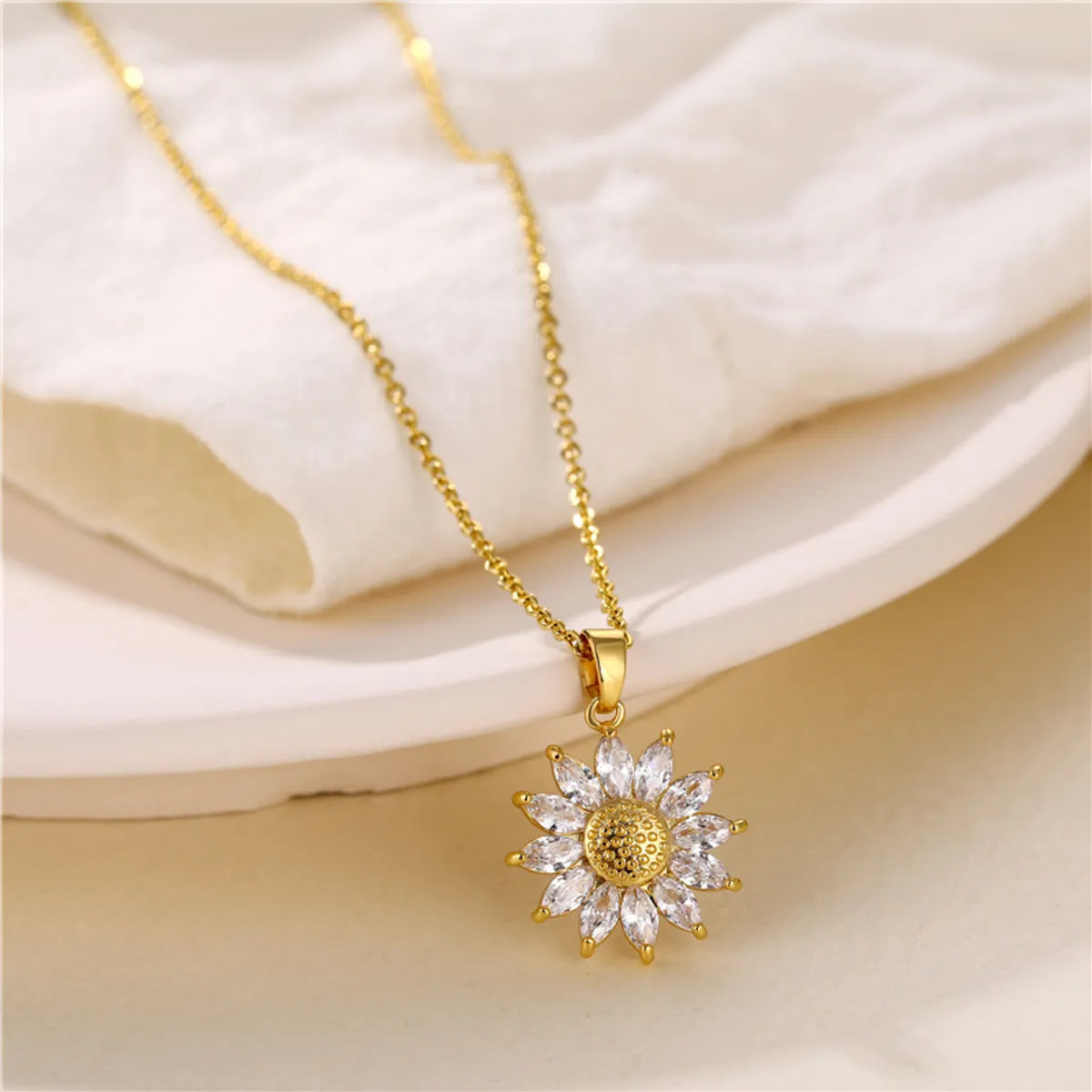 1 Piece Fashion Flower Stainless Steel Brass Plating Inlay Zircon Pendant Necklace