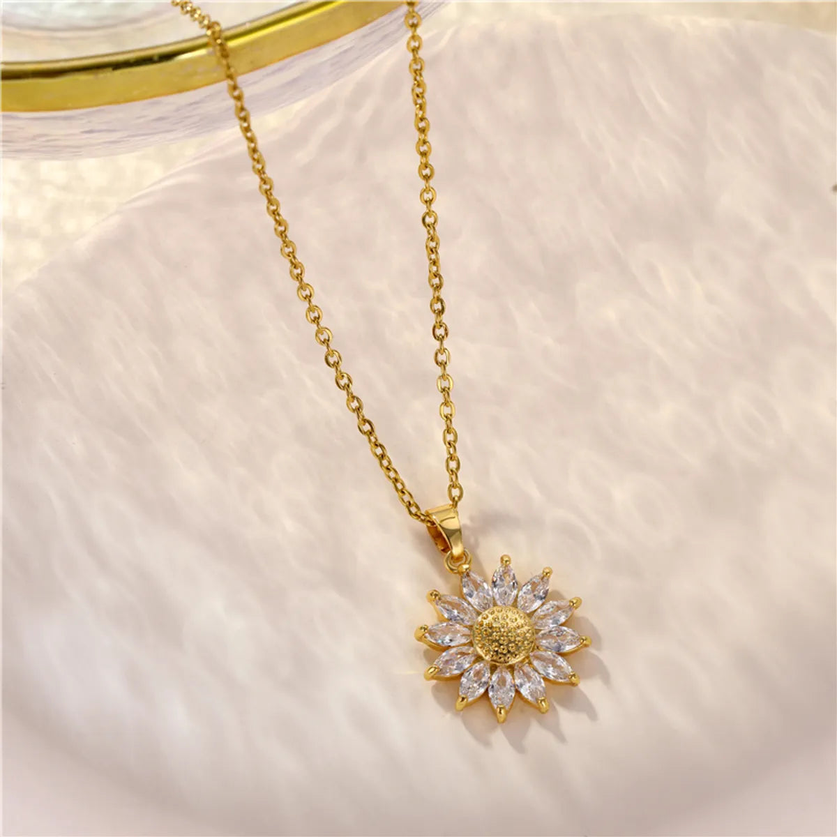 1 Piece Fashion Flower Stainless Steel Brass Plating Inlay Zircon Pendant Necklace