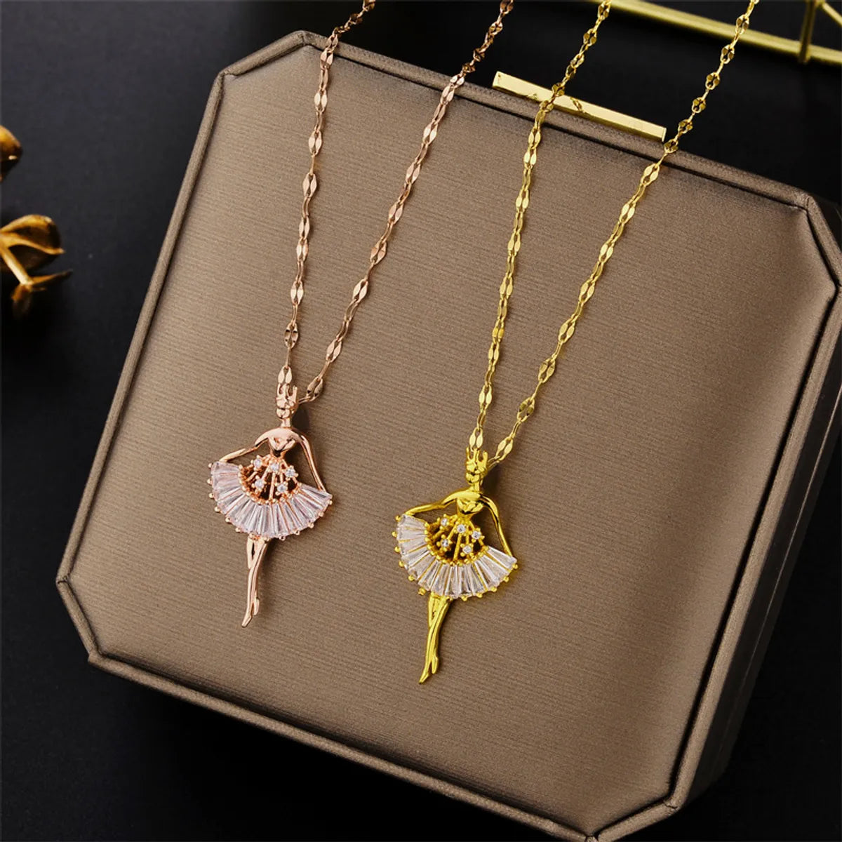 Fashion Geometric Titanium Steel Plating Zircon Necklace