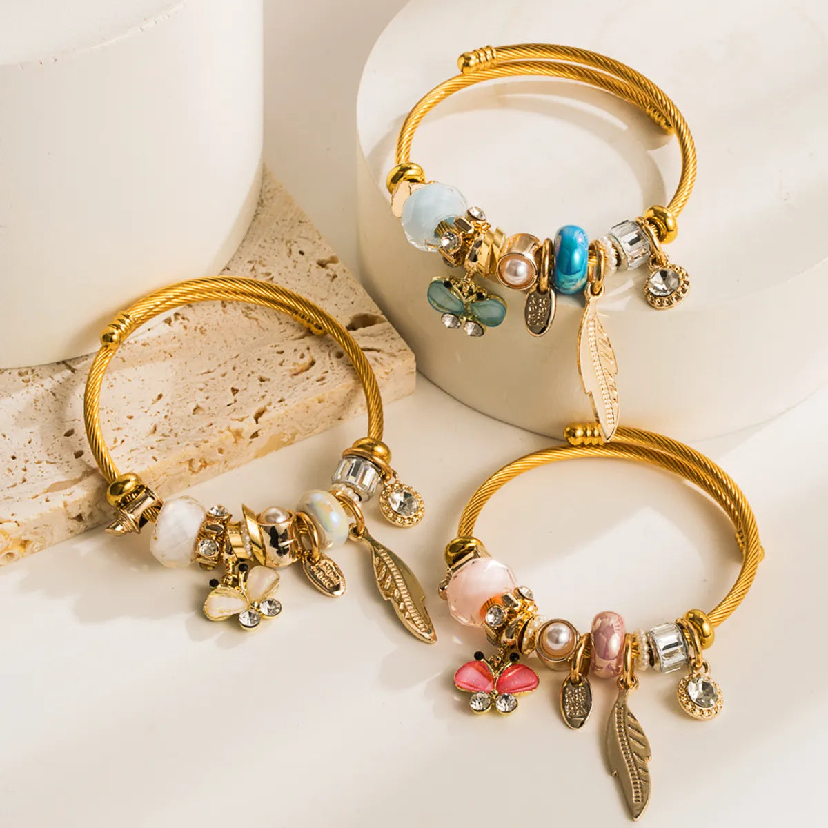 1 Piece Fashion Leaf Butterfly Alloy Inlay Artificial Pearls Rhinestones Glass Gold Plated Women's Bangle