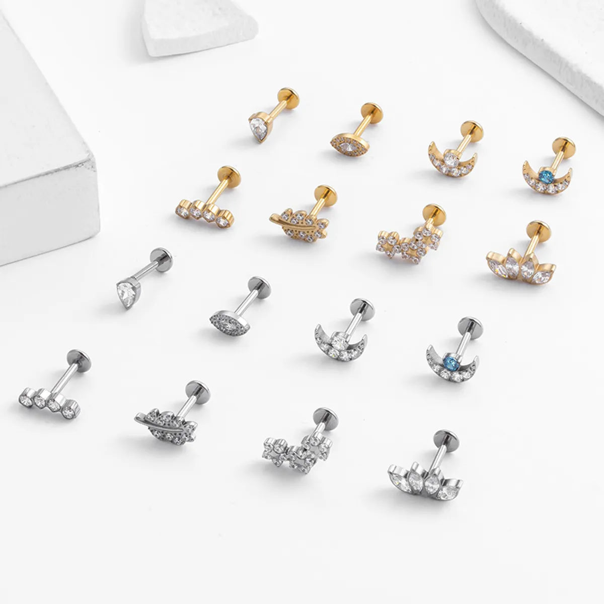 1 Piece Fashion Leaf Moon Flower Titanium Inlaid Zircon Ear Studs