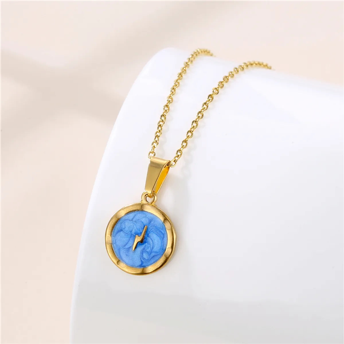 Fashion Round Lightning Stainless Steel Titanium Steel Plating Inlay Zircon 18k Gold Plated Gold Plated Pendant Necklace