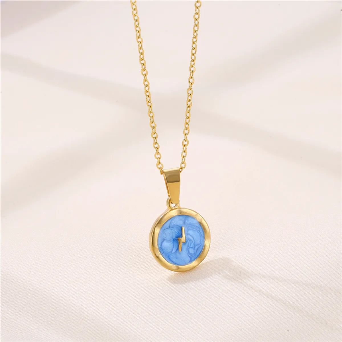 Fashion Round Lightning Stainless Steel Titanium Steel Plating Inlay Zircon 18k Gold Plated Gold Plated Pendant Necklace