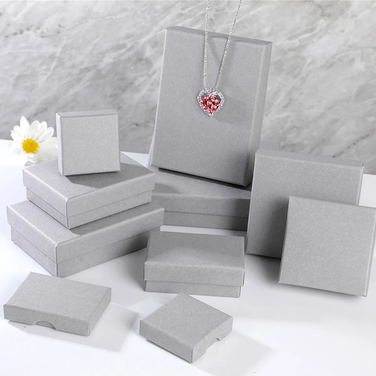 1 Piece Fashion Solid Color Paper Jewelry Boxes