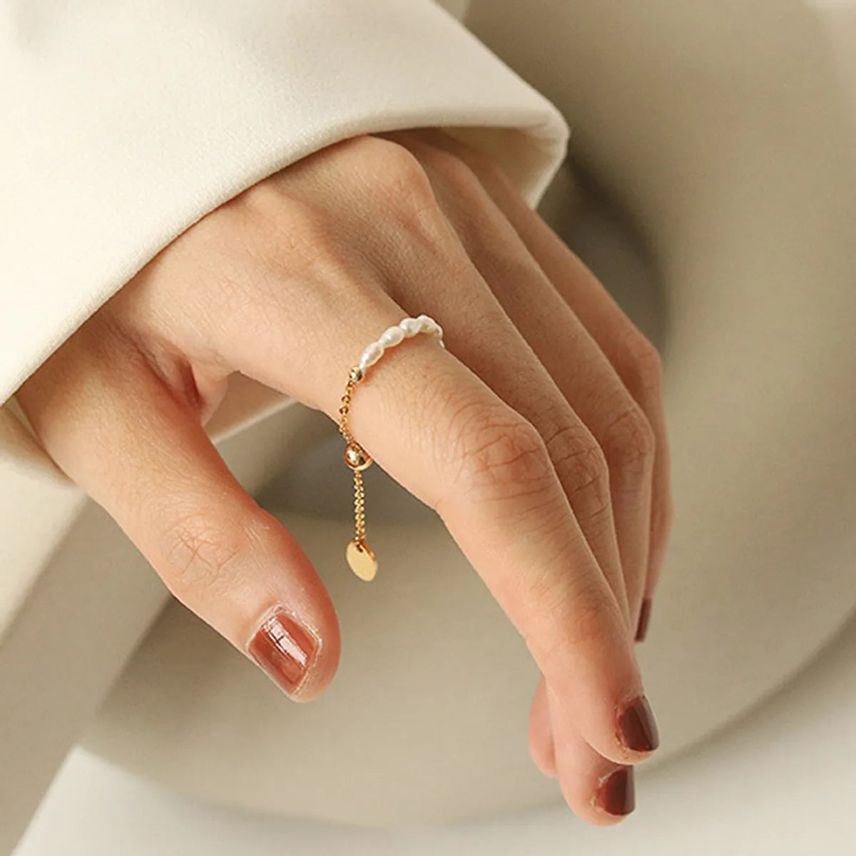 1 Piece Fashion Solid Color Pearl Beaded Women'S Rings