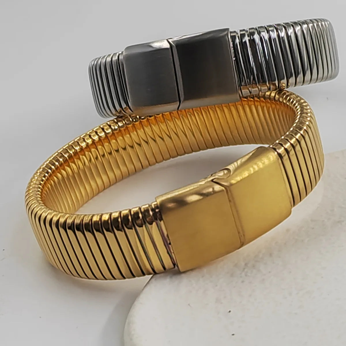 1 Piece Fashion Solid Color Stainless Steel Polishing Bangle