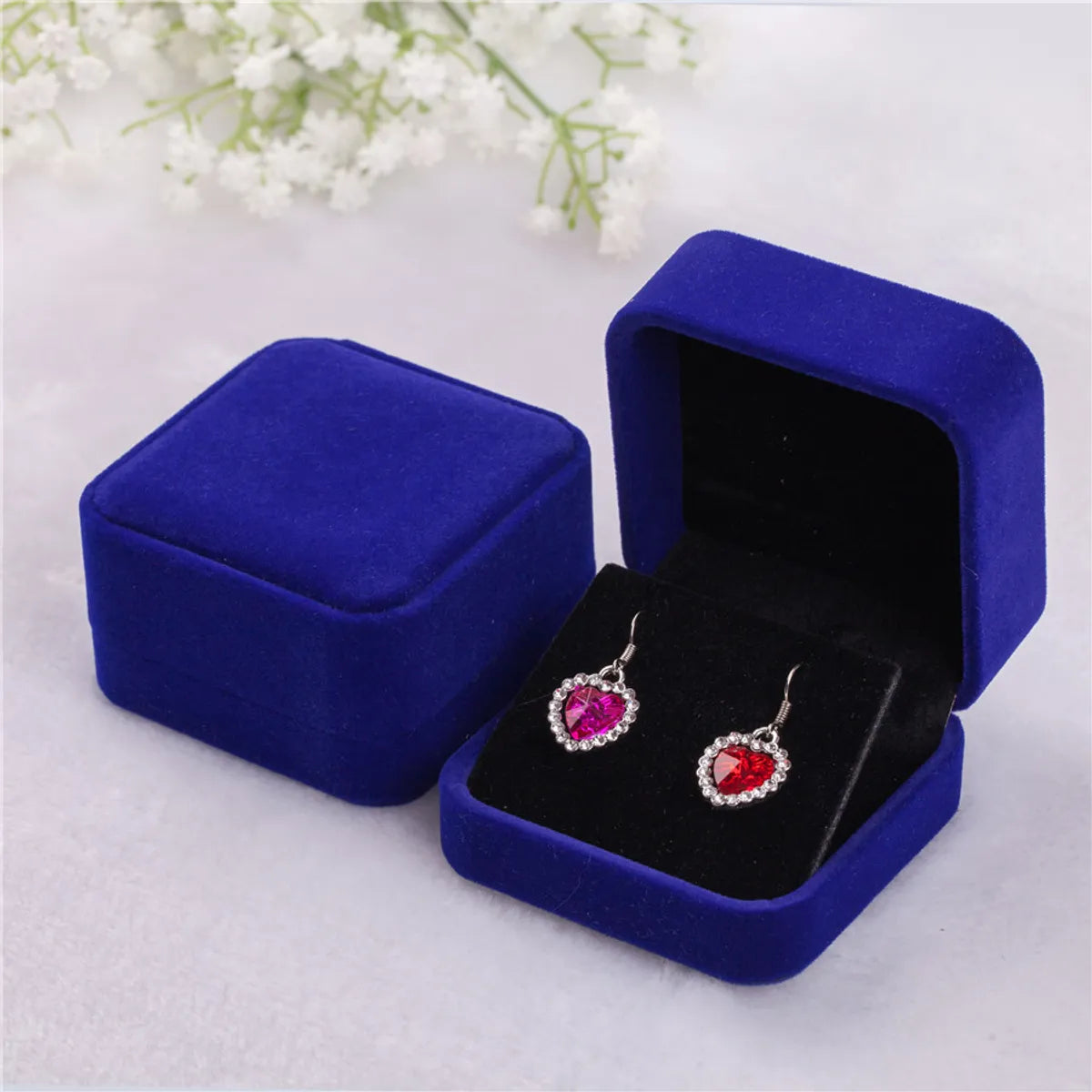 1 Piece Fashion Square Solid Color Flannel Jewelry Boxes