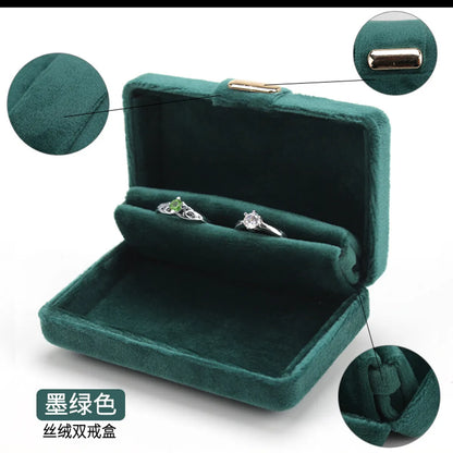 1 Piece Flannel Elegant Retro Daily Solid Color Jewelry Boxes