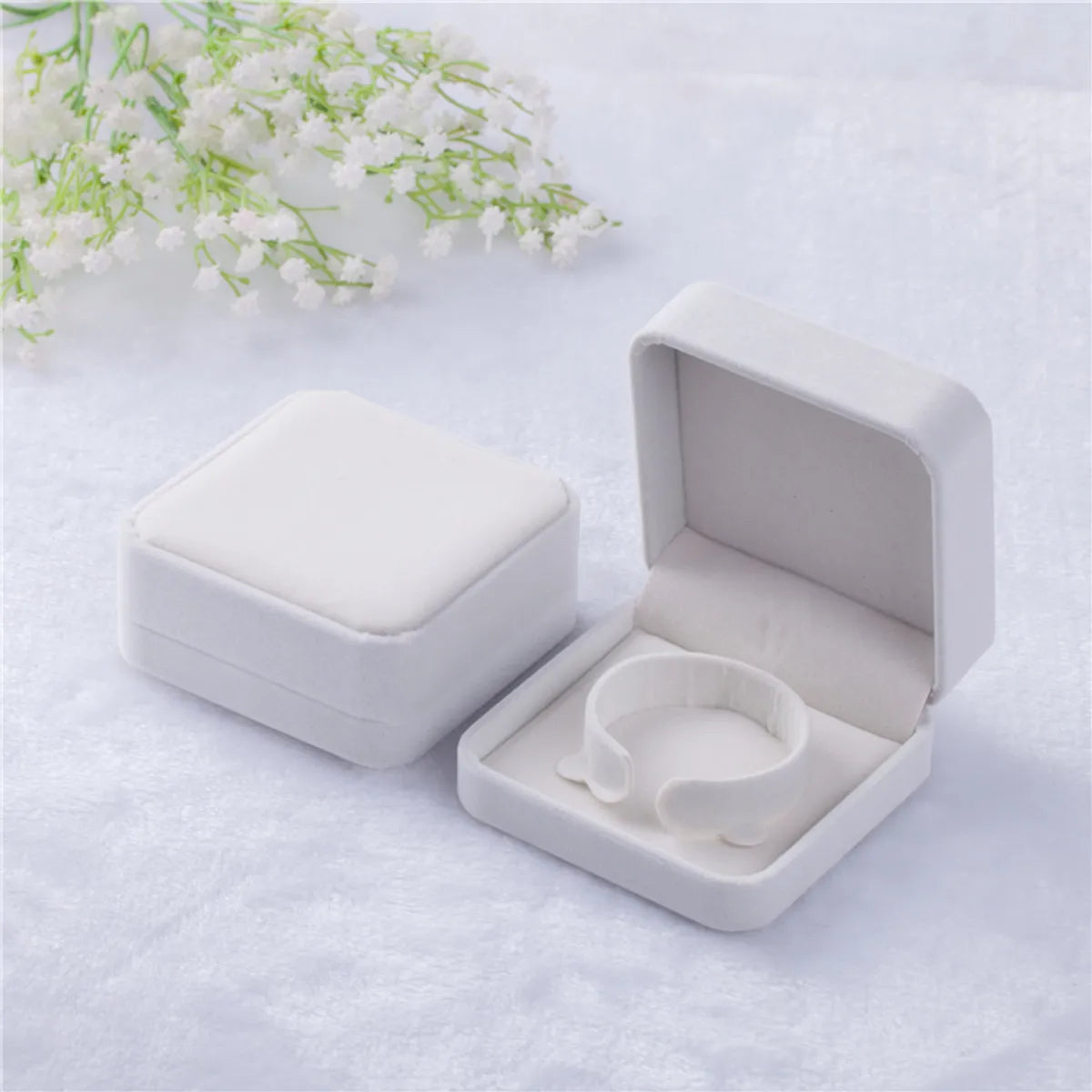 1 Piece Flannel Elegant Simple Style Daily Date Solid Color Jewelry Boxes