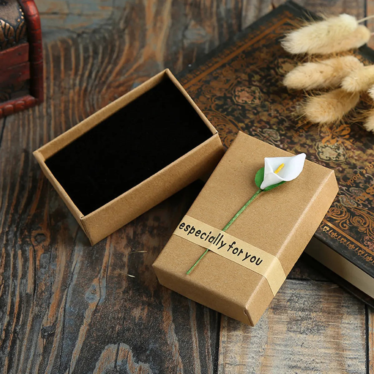 1 Piece Kraft Paper Simple Style Classic Style Holiday Daily Color Block Jewelry Boxes