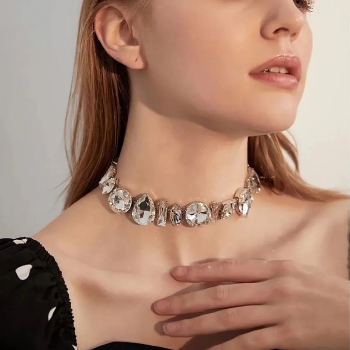 1 Piece Luxurious Solid Color Rhinestone Women'S Choker