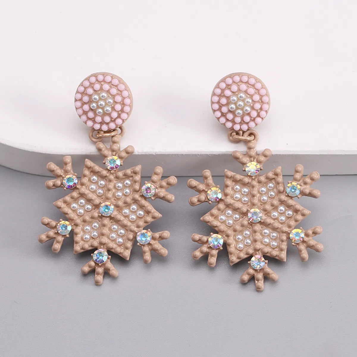 1 Piece Nordic Style Streetwear Snowflake Inlay Alloy Beads Gold Plated Drop Earrings