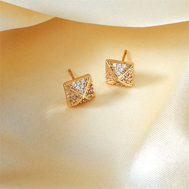 1 Piece Retro Simple Style Shiny Square Pyramid Three-Dimensional Inlay Copper Zircon K Gold Plated Rhodium Plated Ear Studs