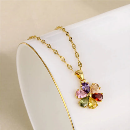 Shiny Flower Stainless Steel Brass 18k Gold Plated Gold Plated Zircon Pendant Necklace In Bulk